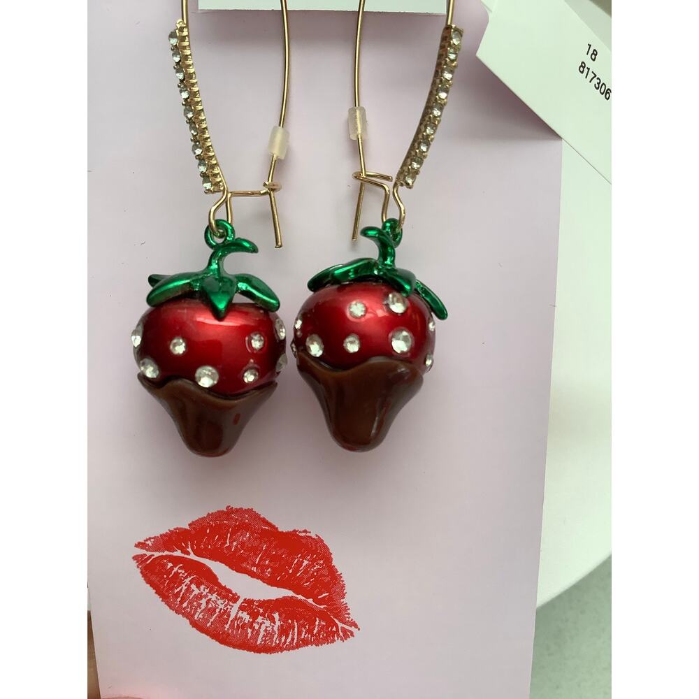 New wit  tag $ tag 🏷️ + $8 my fees